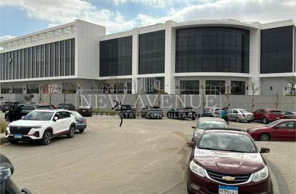 Retail - Studio - 2 Bathrooms for sale in The Hub - 5th Settlement Compounds - The 5th Settlement - New Cairo City - Cairo