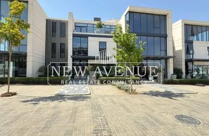 Whole Building - Studio - 1 Bathroom for sale in Heartwork - The 5th Settlement - New Cairo City - Cairo