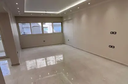 Apartment - 3 Bedrooms - 2 Bathrooms for sale in Ibrahim Nawar St. - 6th Zone - Nasr City - Cairo