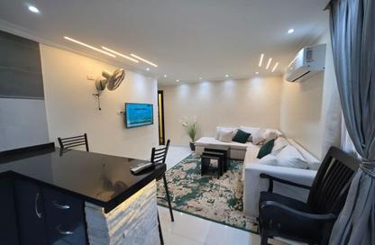 شقة - 2 غرف نوم - 1 حمام للايجار في شارع شهاب - المهندسين - الجيزة