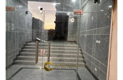 Apartment - 3 Bedrooms - 2 Bathrooms for sale in The Gate Plaza Mall - 10th District - Sheikh Zayed City - Giza