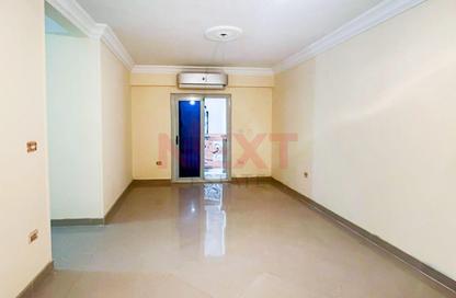 Apartment - 3 Bedrooms - 2 Bathrooms for sale in Al Nakib Sherif Ramzy St. - Hadara - Hay Wasat - Alexandria