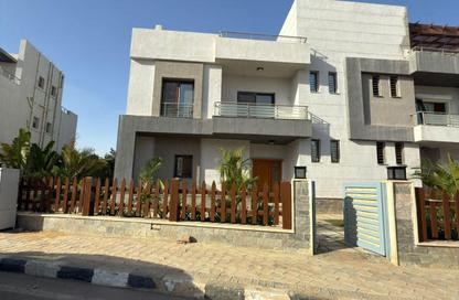 Villa - 4 Bedrooms - 5 Bathrooms for sale in Wesal City - El Shorouk Compounds - Shorouk City - Cairo