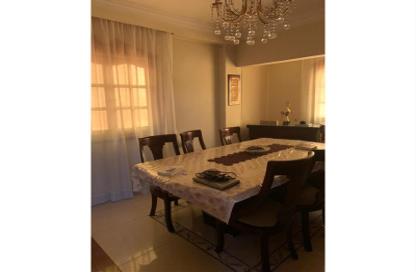 شقة - 3 غرف نوم - 2 حمامات للبيع في شارع شهاب - المهندسين - الجيزة