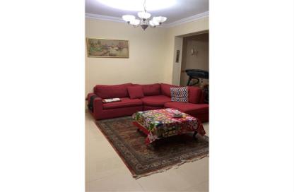 شقة - 3 غرف نوم - 2 حمامات للبيع في شارع شهاب - المهندسين - الجيزة
