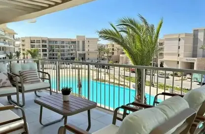 شاليه - 2 غرف نوم - 2 حمامات للبيع في دايركشن وايت - راس الحكمة - الساحل الشمالي