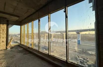 Office Space - Studio - 3 Bathrooms for sale in Golden Gate - South Teseen St. - The 5th Settlement - New Cairo City - Cairo
