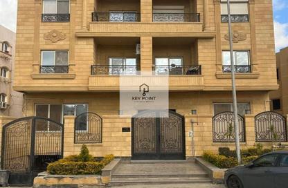 Apartment - 5 Bedrooms - 3 Bathrooms for sale in El Koronfel - The 5th Settlement - New Cairo City - Cairo