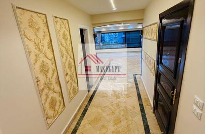 شقة - 4 غرف نوم - 3 حمامات للبيع في شارع الحجاز - المهندسين - الجيزة