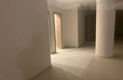 قصر - 7 غرف نوم للايجار في رويال لاجون - المستثمرين الشمالية - مدينة القاهرة الجديدة - القاهرة