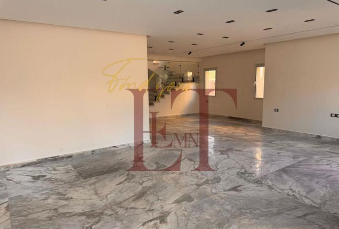74051054 - Property Image 3