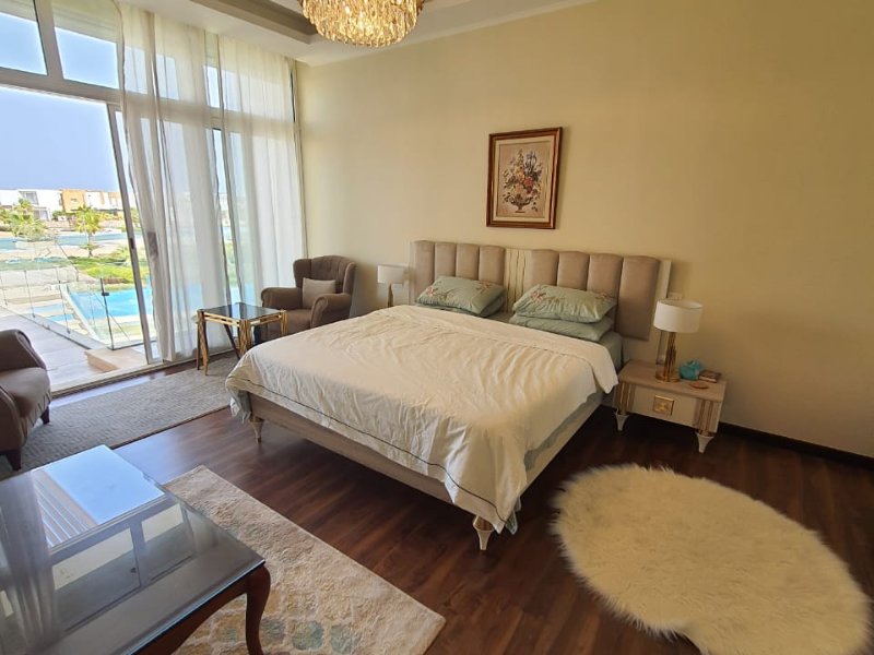 Rent 4BR Villa | FIrst row lagoon | Seashell thumbnail