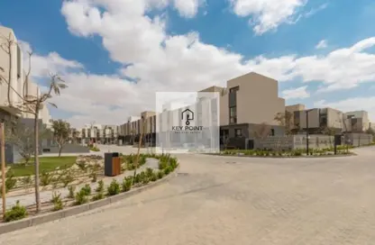 تاون هاوس - 4 غرف نوم - 2 حمامات للبيع في كمبوند البروج - كمبوندات الشروق - مدينة الشروق - القاهرة