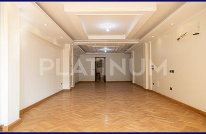 Apartment - 3 Bedrooms - 3 Bathrooms for sale in 14th of May Bridge - Smouha - Hay Sharq - Alexandria