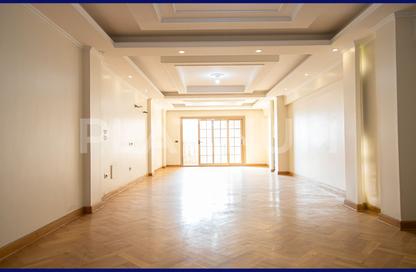 Apartment - 3 Bedrooms - 3 Bathrooms for sale in 14th of May Bridge - Smouha - Hay Sharq - Alexandria