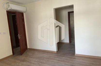 Apartment - 4 Bedrooms - 4 Bathrooms for rent in Cluster 18 - Hyde Park - New Cairo City - Cairo