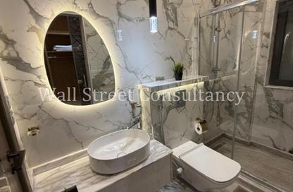 Apartment - 2 Bedrooms - 2 Bathrooms for sale in Lake View - 5th Settlement Compounds - The 5th Settlement - New Cairo City - Cairo