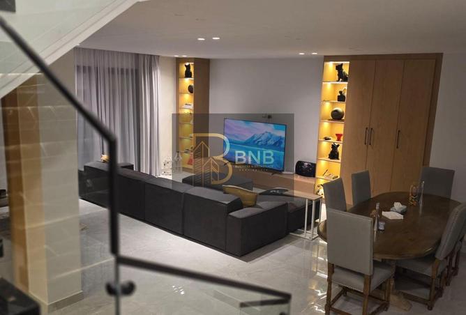 8437100 - Property Image 2