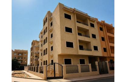 Apartment - 3 Bedrooms - 1 Bathroom for sale in Mohamed Naguib Axis - Abou El Houl - New Cairo City - Cairo Apartment - 3 Bedrooms - 1 Bathroom for sale in Mohamed Naguib Axis - Abou El Houl - New Cairo City - Cairo