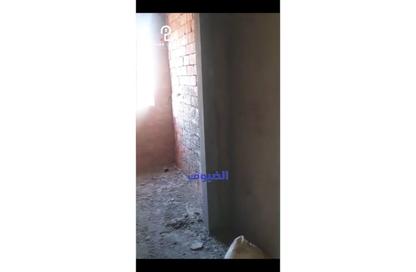 Apartment - 3 Bedrooms - 1 Bathroom for sale in Mohamed Naguib Axis - Abou El Houl - New Cairo City - Cairo Apartment - 3 Bedrooms - 1 Bathroom for sale in Mohamed Naguib Axis - Abou El Houl - New Cairo City - Cairo