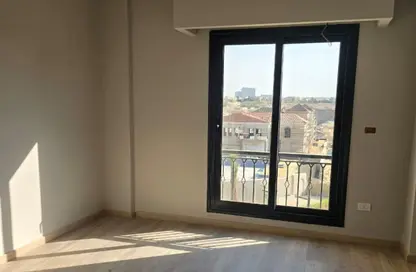 شقة - 3 غرف نوم - 3 حمامات للايجار في فيلدج ويست - كمبوندات الشيخ زايد - الشيخ زايد - الجيزة