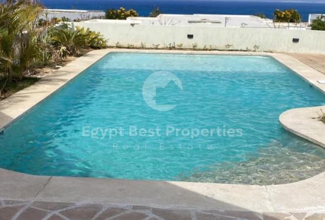 98011404 - Property Image 2