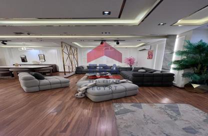 Show Room - Studio - 4 Bathrooms for sale in Makram Ebeid St. - 6th Zone - Nasr City - Cairo