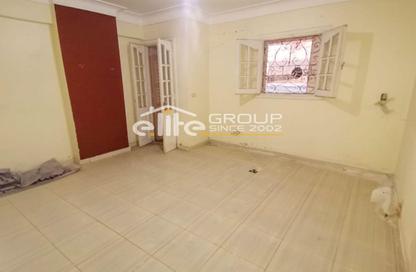 Apartment - 3 Bedrooms - 1 Bathroom for sale in Cleopatra - Hay Sharq - Alexandria