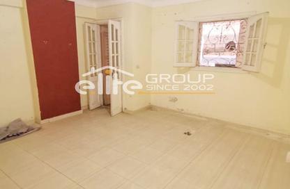 Apartment - 3 Bedrooms - 1 Bathroom for sale in Cleopatra - Hay Sharq - Alexandria