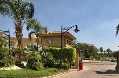 Townhouse - 4 Bedrooms - 3 Bathrooms for sale in Meadows Park - Sheikh Zayed Compounds - Sheikh Zayed City - Giza