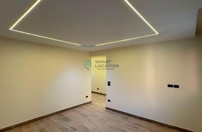 Apartment - 3 Bedrooms - 3 Bathrooms for sale in Doctor Yassin Abdel Ghaffar St. - Area C - Ganoob El Acadimia - New Cairo City - Cairo