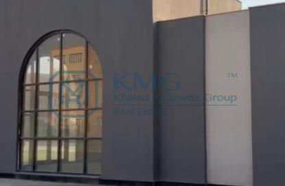 Shop - Studio - 4 Bathrooms for rent in Salah Salem St. - El Estad - Nasr City - Cairo