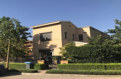 Villa - 3 Bedrooms - 3 Bathrooms for sale in Mivida - 5th Settlement Compounds - The 5th Settlement - New Cairo City - Cairo