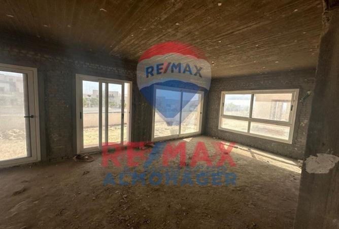 8612616 - Property Image 2