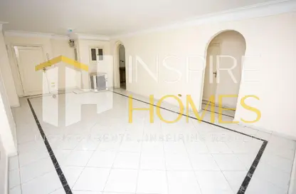 Apartment - 3 Bedrooms - 1 Bathroom for sale in Sporting - Hay Sharq - Alexandria