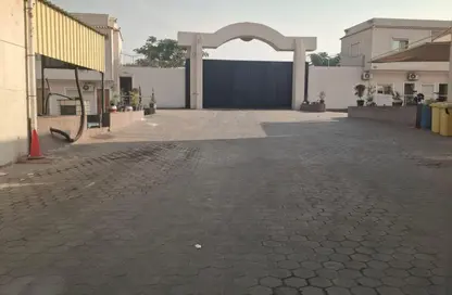 Warehouse - Studio - 2 Bathrooms for rent in Belbeis Road   Road 10 - 3rd District - Obour City - Qalyubia