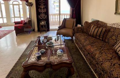 شقة - 4 غرف نوم - 3 حمامات للبيع في زيزينيا - حي شرق - الاسكندرية