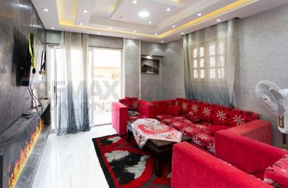 Apartment - 2 Bedrooms - 1 Bathroom for sale in Salah Al Din Shaban St. - Miami - Hay Awal El Montazah - Alexandria