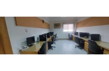 مساحات مكتبية - 3 غرف نوم - 2 حمامات للايجار في طريق النصر - المنطقة السادسة - مدينة نصر - القاهرة