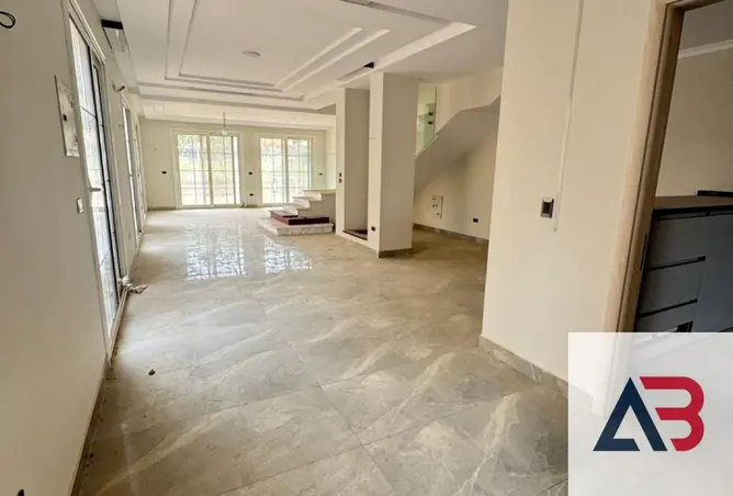 111303992 - Property Image 2