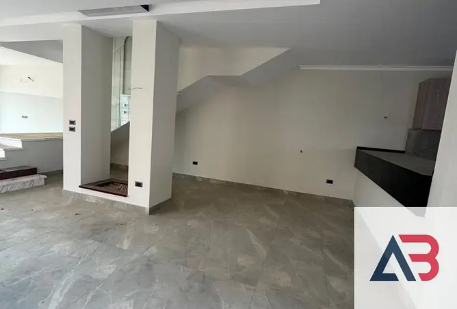 111303992 - Property Image 3