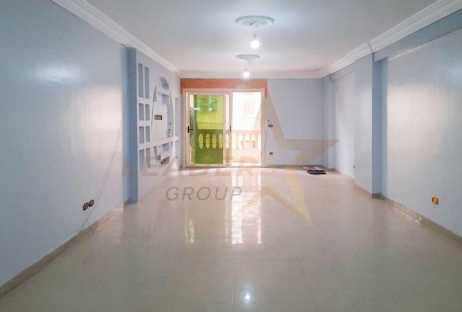 8700972 - Property Image 2