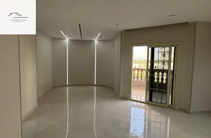 Apartment - 3 Bedrooms - 3 Bathrooms for rent in Mostashareen - North Investors Area - New Cairo City - Cairo