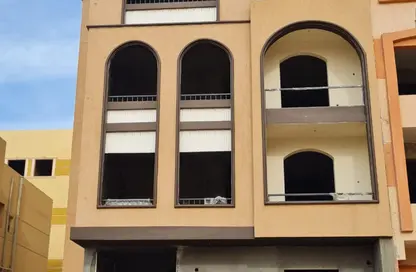 بناية كاملة - 8 غرف نوم - 6 حمامات للبيع في منطقة الشماليات - مدينة 6 أكتوبر - الجيزة