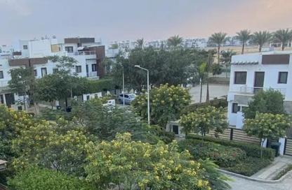 Townhouse - 3 - 4 for rent in Greens - Hyde Park - New Cairo City - Cairo