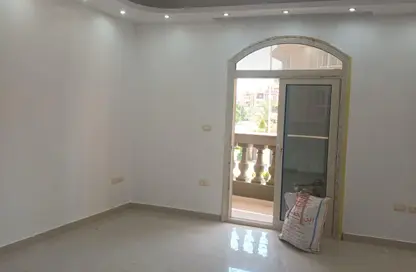 شقة - 3 غرف نوم - 3 حمامات للايجار في شارع الشيخ حسن مأمون - الياسمين 7 - الياسمين - مدينة القاهرة الجديدة - القاهرة