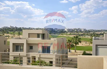تاون هاوس - 4 غرف نوم - 5 حمامات للبيع في جولف فيوز - طريق مصر اسكندرية الصحراوي - مدينة 6 أكتوبر - الجيزة