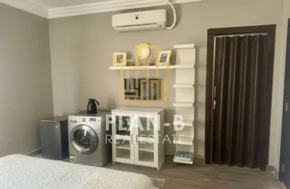 Apartment - Studio - 1 Bathroom for rent in Beverly Hills Road - 17th District - Sheikh Zayed City - Giza