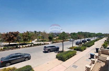 Villa - 4 Bedrooms - 2 Bathrooms for sale in New Giza - Cairo Alexandria Desert Road - 6 October City - Giza