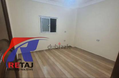 Apartment - 3 Bedrooms - 1 Bathroom for rent in Mohamed Naguib Axis - Abou El Houl - New Cairo City - Cairo